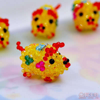 福美織珠廠2015年新款豬形手機(jī)掛件 老師傅純手工編織的匠心之作